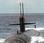 Americká atomová ponorka třídy Los Angeles - tyto lodě jsou určeny ke stíhání nepřátelských ponorek, špionáži i výsadkům speciálních jednotek