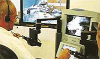 Chirurg operuje nástroji opatřenými senzory a na monitoru ihned vidí výsledky
