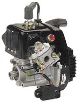 K pohonu obřích modelů je určen moderní benzinový motor ZENOAH G2D/70. Má obsah 22,5 ccm a výkon 1,6 kW (2,2 k) a rozsah otáček 2500 až 13 000/min