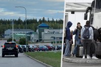 Nekonečné kolony na hranicích s Gruzií i Finskem: Rusové dál prchají před mobilizací
