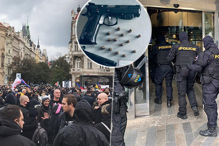 ŽIVĚ: Chuligáni si na protest do Prahy přivezli zbraně! Hamáček: „Přijeli se poprat s policií“