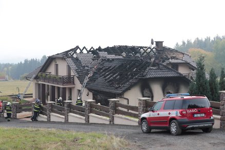Požár zničil v Orlově dům: Někdo ho úmyslně zapálil?