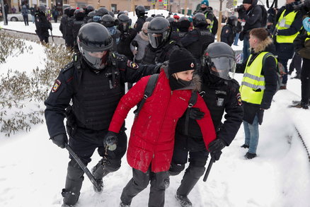Manévry kvůli novým protestům za Navalného: Desítky zatčených, zablokované centrum Moskvy