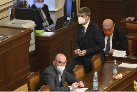 ONLINE Babiš vs. opozice: Sněmovna řeší pandemický zákon, problémem kompenzace