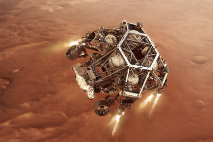 ŽIVĚ: Vozítko NASA přistává na Marsu, kde má hledat život. Zvládne náročný manévr?