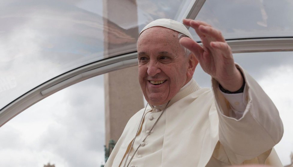 Papež František je kromě vůdce katolíků i posledním absolutním monarchou v Evropě