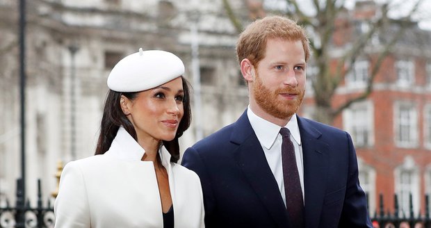 Meghan Markle na mši ve Westminsterském opatství.