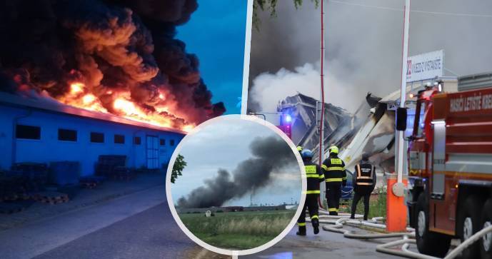 V Letňanech hořela vstupní hala výstaviště: Část budovy se zřítila