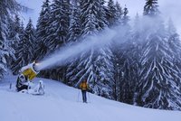 V potocích je málo vody: Vodohospodáři budou kvůli zasněžování kontrolovat lyžařské areály