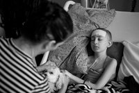 Dívka, která nenáviděla paruky, zemřela: Talia (13) prohrála svůj boj s rakovinou