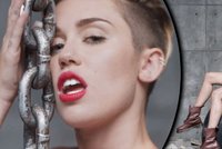 Miley Cyrus už dávno není malá holčička: Je jako utržená ze řetězu!