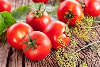 Originální recepty, jak zpracovat úrodu rajčat. Naložte je, usušte je, zamrazte!