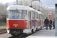 Detaily vraždy z tramvaje 17: Jak si pachatel vybral svou oběť?