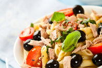 Oběd pro dietáře:Těstovinový salát s tuňákem