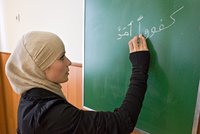 Soud začne řešit „šátkovou kauzu“. Studentka žaluje školu kvůli zákazu hidžábu