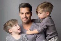 Ricky Martin trojnásobným tatínkem! K dvojčatům přibyla dcerka