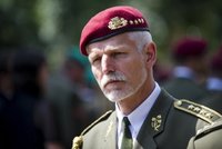 „Rusko je hrozbou číslo jedna,“ varoval generál Pavel. Zmínil uprchlíky i ISIS
