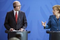 Sobotka s Merkelovou „nakousne“ i uprchlíky. Odmítá její vítací politiku