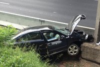Vážná nehoda v Holicích: Řidička zemřela, děti jsou vážně raněné