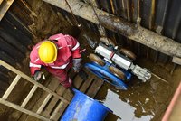 Kauza kontaminace vody v Dejvicích pokračuje: Zastavení trestního stíhání je zrušené
