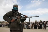Tálibán propustil posádku havarovaného vrtulníku. Zajal ji po nouzovém přistání