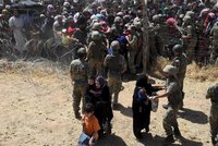Řešte raději válku, hraniční kontroly běžence nezastaví, varují Turci