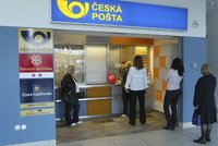 Česká pošta jako černá díra na peníze? Odboráři si posvítí na hospodaření