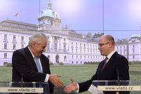 Sobotka a Zeman bilancují v Lánech: Na stole jsou úkoly pro další 2 roky