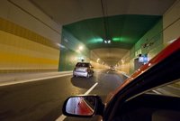 Zavřou tunel Blanka? „Dojet“ může na zkušební provoz, žalob přibývá