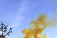 Výbuch továrny na kaučuk v Kralupech: Na místě jsou popálení!