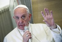 Hlad pohlcuje svět, varoval Papež František. Migrace to prý ještě zhorší