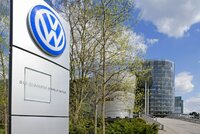 Skandál připraví Volkswagen až o bilion korun i pozici lídra, míní analytici