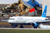 Odborník na terorismus o spadlém letadle: Vypadá to na bombu