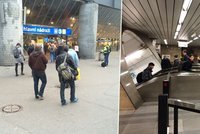 Záhadný puch: pražské hlavní nádraží i Můstek nelibě voní. Víme proč