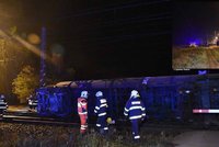 Vlaková nehoda u Prahy: V Dřísech se převrátil vagon s naftou