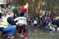 Češky zachránily uprchlická batolata: Když je klid, připluje „jen“ 20 člunů