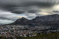 Mimozemská invaze? Nad Kapským Městem se objevil podivný úkaz připomínající UFO