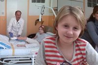 Syřanům nebyli čeští lékaři dost. Malá Tetiana díky nim vstala z vozíku