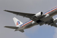 American Airlines pozastavily kvůli útokům lety do Paříže