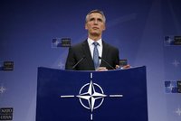 Nechceme studenou válku, uklidňuje šéf NATO Putina. Aliance ale „vycení zuby“