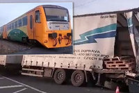 Druhá nehoda vlaku a náklaďáku ve Slezku: Naštěstí nebyl nikdo zraněn