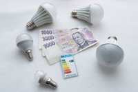 Úsporné a klasické žárovky versus LEDky: Se kterými ušetříte nejvíc?