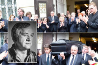 Potlesk za mizející rakví: České hvězdy plakaly na pohřbu režiséra Rajmonta (†70)