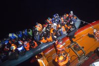 Smutný konec uprchlické odyseje: U tureckých břehů se utopilo 18 lidí