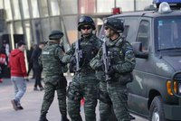 Vánoce se samopaly: Strach z terorismu kazí svátky, policisté vyrážejí do ulic