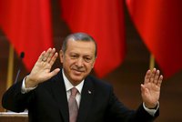 Erdogan se plácá po ramenou: Turecko nepřekonáte. Zabili jsme 3000 členů ISIS