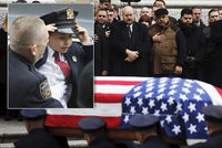 Dojemný pohřeb policisty a letce zabitého v Afghánistánu: Syn Ryan (4) chce jít v jeho stopách