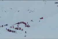 Nejméně tři mrtví školáci v Alpách: Zasypala je lavina