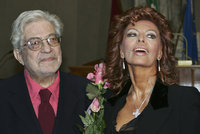 Zemřel režisér Ettore Scola (†84): Mezi jeho hvězdy patřily Sophia Lorenová nebo Ornella Muttiová