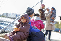Rakouský kancléř: Frontex by měl posílat uprchlíky z Řecka zpět do Turecka